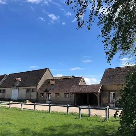 Sainte Suzanne De La Charreterie *