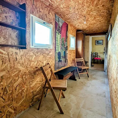 Sainte Suzanne De La Charreterie 度假居 *